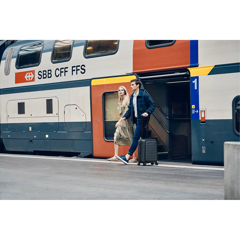 В Украине Чемодан WENGER Syntry Black (610163)