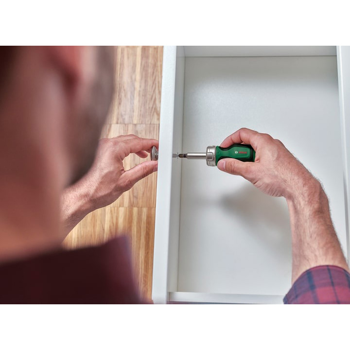 Отвертка BOSCH с трещоткой 6 насадок (1.600.A02.7PK) Тип наконечника/биты крестообразный (Phillips/PH)