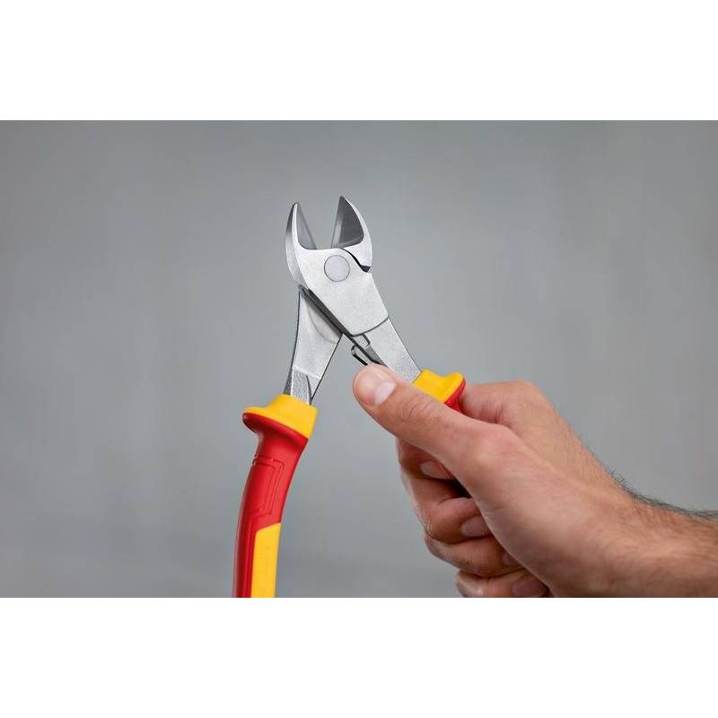 Бокорезы BOSCH Professional 200 мм VDE (1.600.A02.NE2) Материал губок CrV