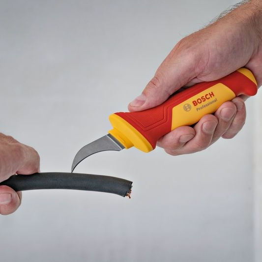 Нож демонтажный BOSCH Professional VDE 17 мм (1.600.A02.NF6) Тип ножа с фиксированным лезвием