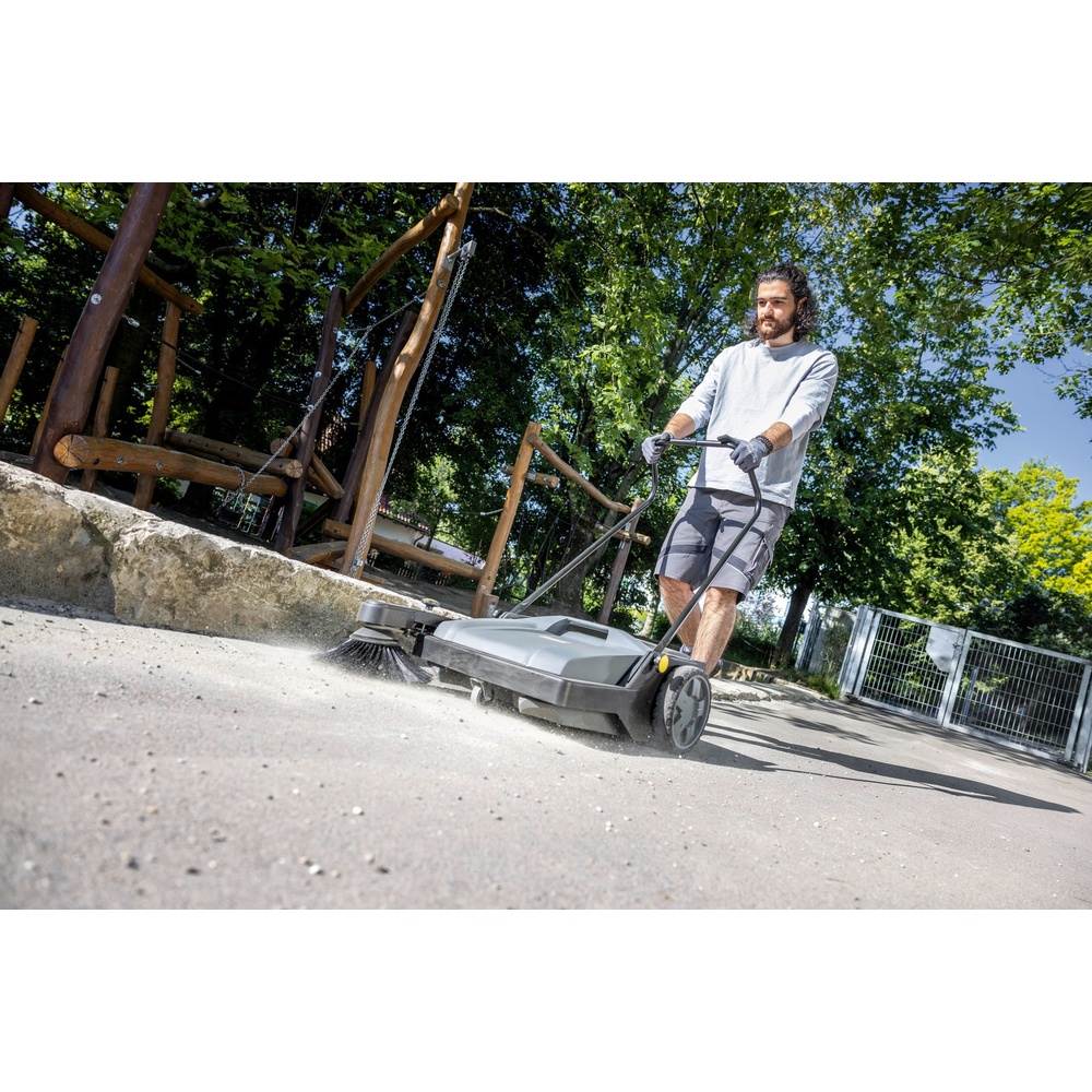 Подметальная машина KARCHER KM 70/15 C Classic (1.517-111.0) Размеры, см 119,8 x 81,8 x 100,3