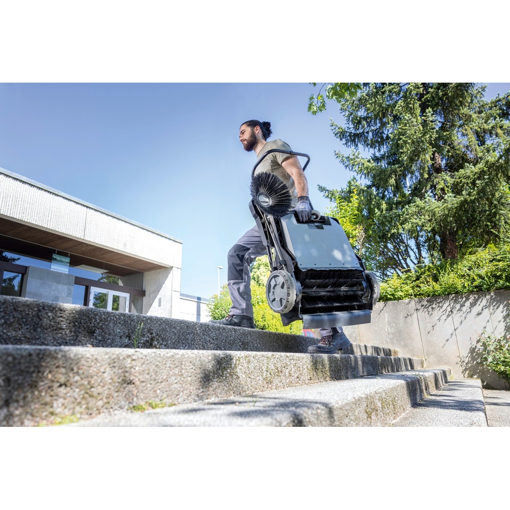 Внешний вид Подметальная машина KARCHER KM 70/15 C Classic (1.517-111.0)