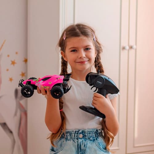 Машинка на р/у OWERMAX X-CLASH (OV-X-CLASH) Комплектація Пульт дистанційного керування; Комплект із 2-х акумуляторів; Змінний корпус; USB-кабель для заряджання; Викрутка; Інструкція