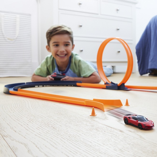 Машинка HOT WHEELS Ferrari SF90 Stradale Assetto Fiorano (JGD09) Двигун Колекторний