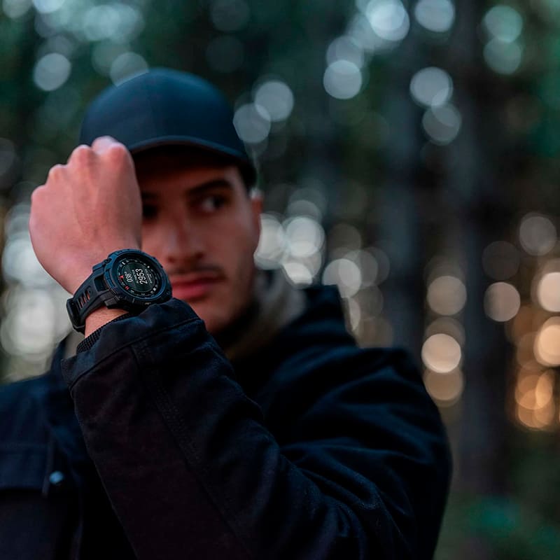 Фото 14 Смарт-годинник GARMIN Instinct 3 50 mm AMOLED Tactical Edition Black with Black Band (010-03020-50)