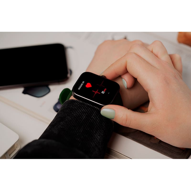 В Фокстрот Смарт-часы 2E Alpha SQ Music Edition 46 мм Black/Green (2E-CWW40BKGN-WS)