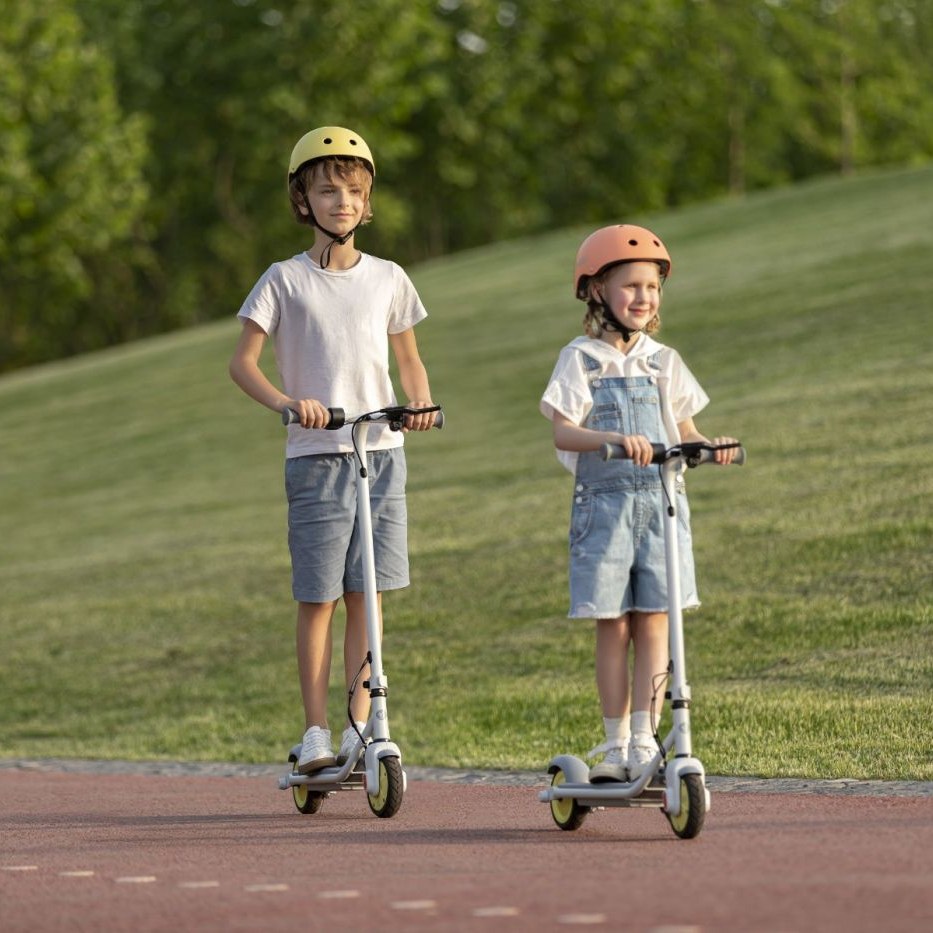 Зображення Електросамокат SEGWAY Ninebot C10 White (AA.00.0011.56)