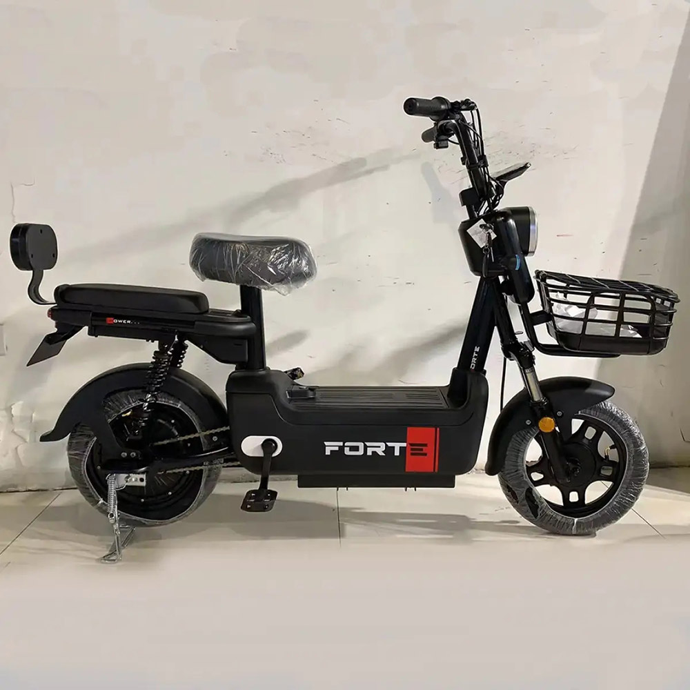 Электроскутер FORTE LUCKY Черный (119359) Запас хода, км 45