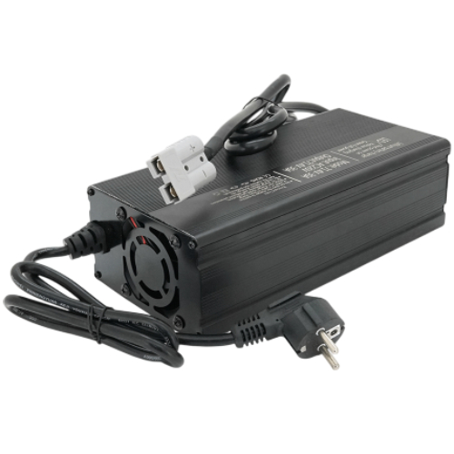 Зарядное устройство VOLTRONIC для аккумуляторов Li-ion 60V 25-30A (YT-HYD-602530) Дополнительно Класс защиты: IP65; Входное напряжение: 100-240 В, 50/60 Гц; Защита от перегрева; Защита от короткого замыкания