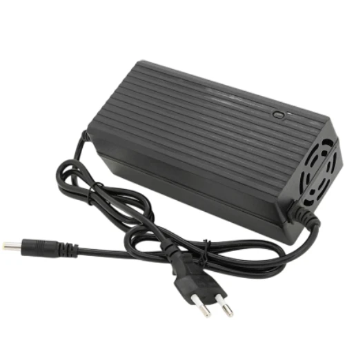 Зарядное устройство Jinyi для аккумуляторов Li-ion 72V (84V) 20S 3A (JN-7230) Дополнительно Входное напряжение: 100-240 В, 50/60 Гц; Кабель: 1,2 метра; штекер 5,5