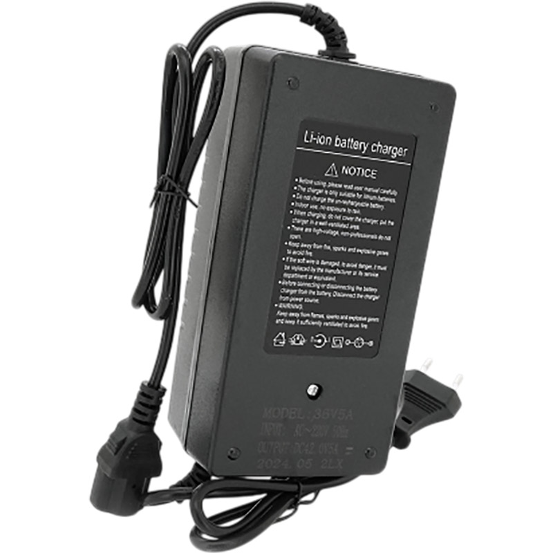 Зарядное устройство VOLTRONIC для аккумуляторов Li-ion 36V(42V) (YT-3650-42050-10S) Размеры 150 х 85 х 50