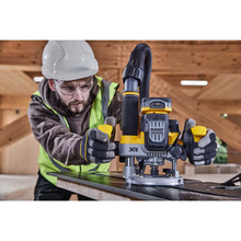 Фрезер DEWALT DCW620NT