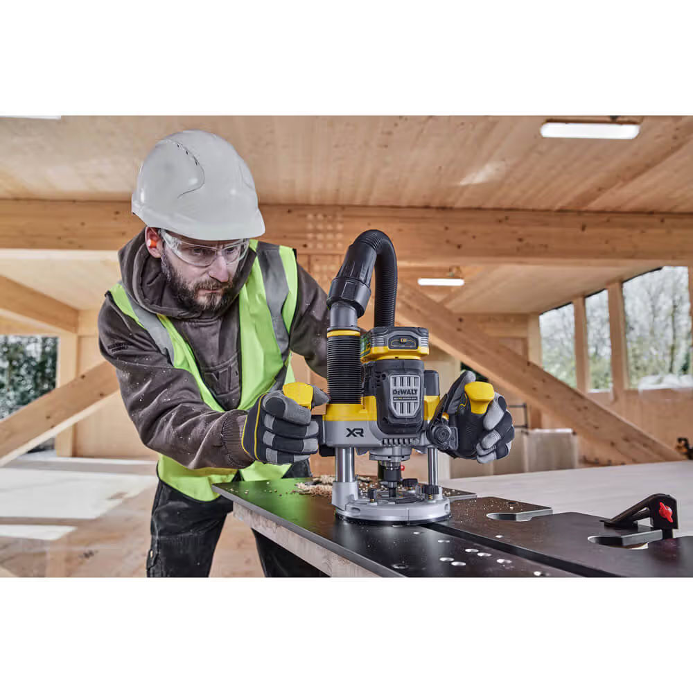 Зовнішній вигляд Фрезер DEWALT DCW620NT
