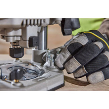Фрезер DEWALT DCW620NT