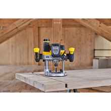 Фрезер DEWALT DCW620NT