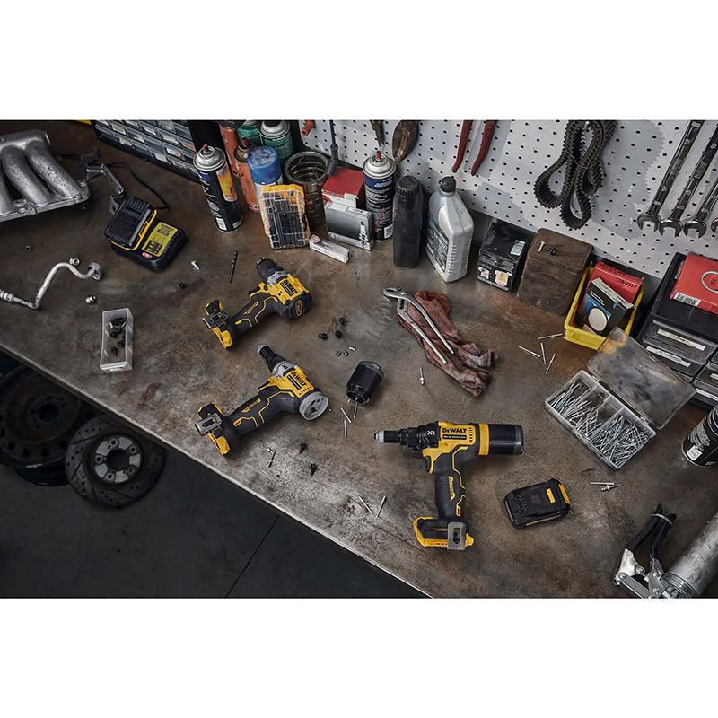 В Україні Заклепочник DEWALT DCF414NT