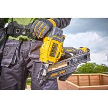 Цвяхозабивач DEWALT 18В XR Li-Ion (DCN930P2)