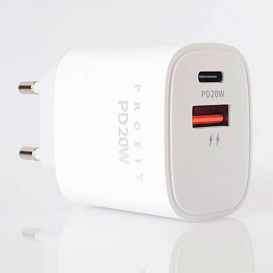 Зарядний пристрій Profit U58 PD 20W USB A+Type-C White (01000009008011005370) Тип мережевий зарядний пристрій