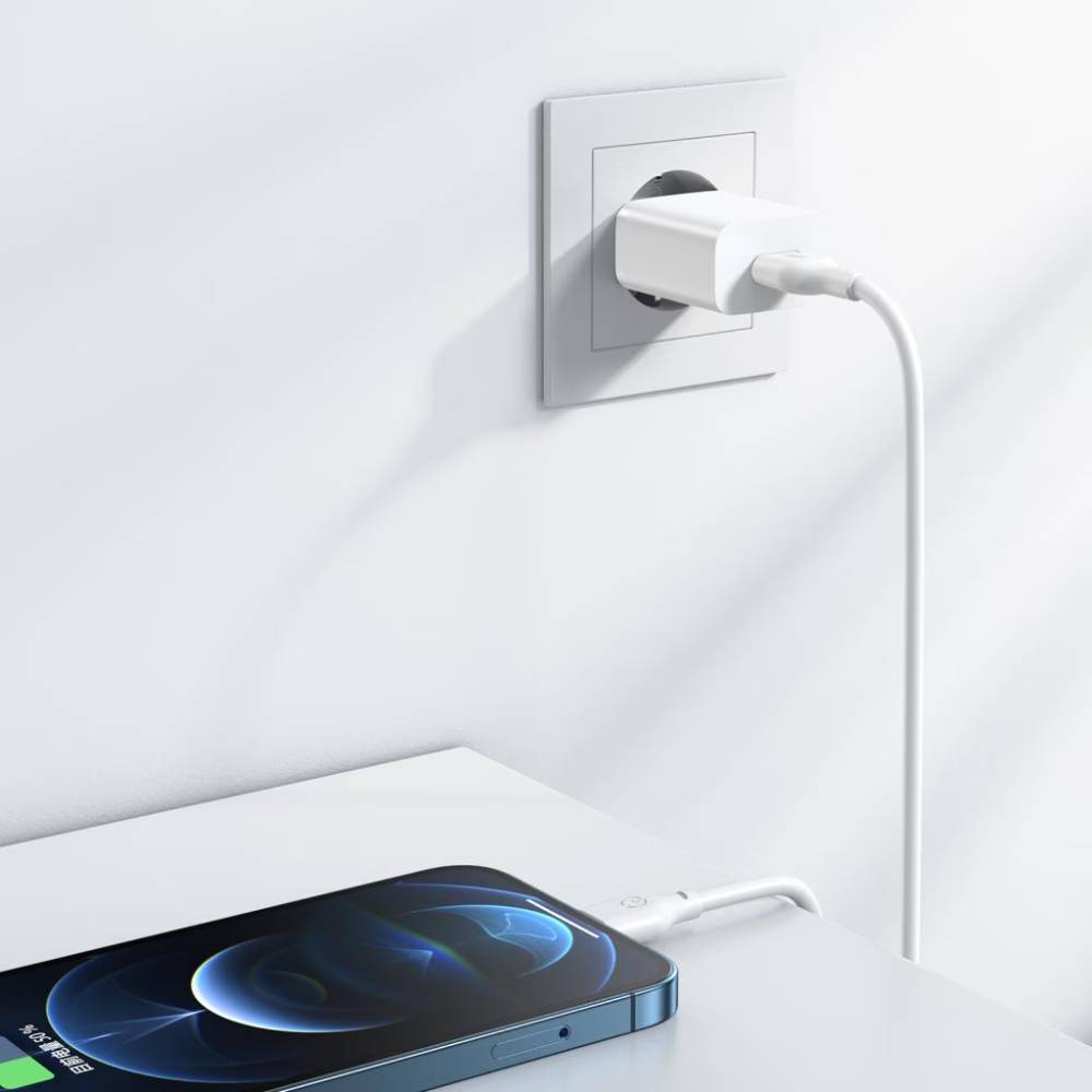 Сетевое зарядное устройство XO L99 2.4A/1USB + lightning White (L99-L-WH) Кабель съемный