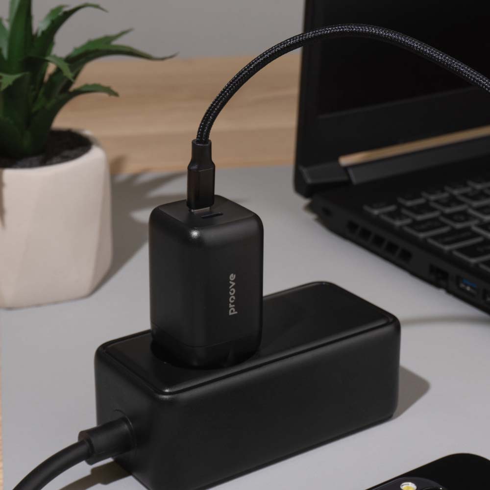 Зовнішній вигляд Зарядний пристрій PROOVE Silicone Power 40W (USB-C+USB-C) Black (WCSP4020001)