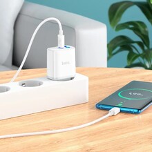 Сетевое зарядное устройство HOCO C105A PD20W+QC3.0 White