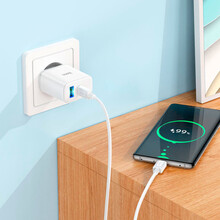 Зарядний пристрій HOCO C105A PD20W+QC3.0 with cable Type-C - Type-C White