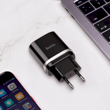 Зарядний пристрій HOCO C12Q Smart QC3.0 18W Black