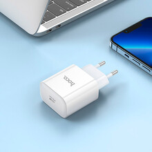 Зарядний пристрій HOCO C76A Pro Majestic single port PD30W charger White (6942007616300)