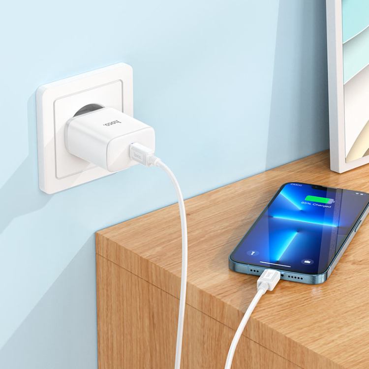 Внешний вид Сетевое зарядное устройство HOCO C104A PD20W White (6931474782908)