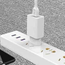 Сетевое зарядное устройство SKYDOLPHIN SC36V White (SDMZP-000118)