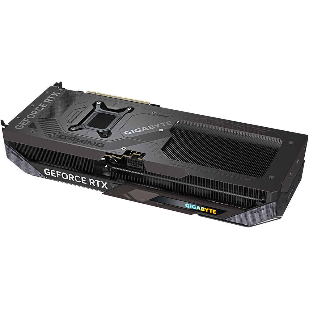 Зовнішній вигляд Відеокарта GIGABYTE GeForce RTX 5070 Gaming 12ГБ 192біт 2625/2800МГц (GV-N5070GAMING OC-12GD)