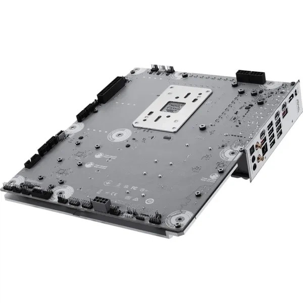 Зовнішній вигляд Материнська плата MSI MAG X870E TOMAHAWK MAX WIFI PZ