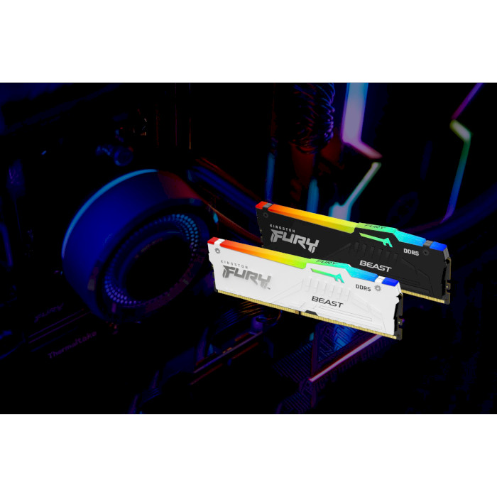 Внешний вид Модуль памяти KINGSTON 16Gb DDR5 5200MHz Fury Beast White RGB (KF552C36BWEA-16)