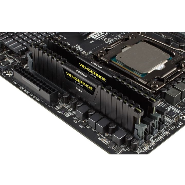 Оперативна пам'ять Corsair DDR4-3200 16384MB PC4-25600 (Kit of 2x8192) Vengeance LPX Black (CMK16GX4M2E3200C16) Робоча частота 3200 МГц