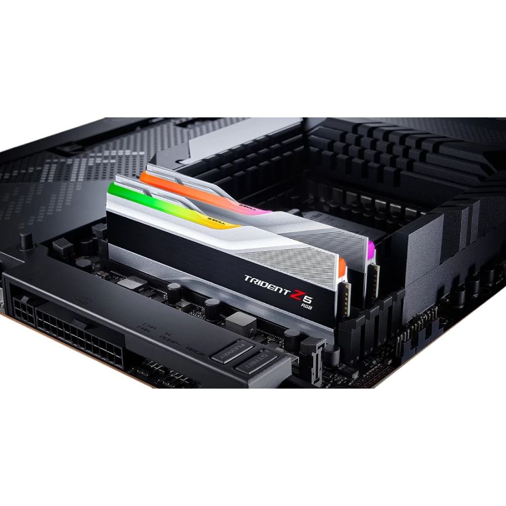 Зовнішній вигляд Набір G.SKILL Trident Z5 RGB 64GB DDR5 6000 Mhz (F5-6000J3238G32GX2-TZ5RS)