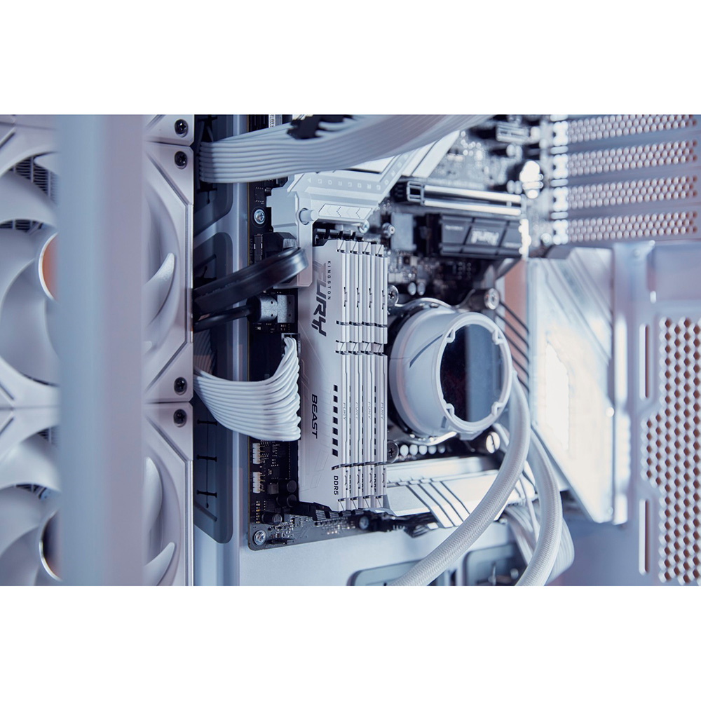 Набор KINGSTON Fury Beast DDR5 128GB 4x32GB 5600MHz White (KF556C40BWK4-128) Рабочая частота 5600 МГц