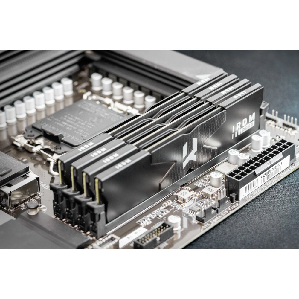 В Украине Набор GOODRAM IRDM 32GB DDR5 6000 MHz Black (IR-6000D564L36S/32GDC)