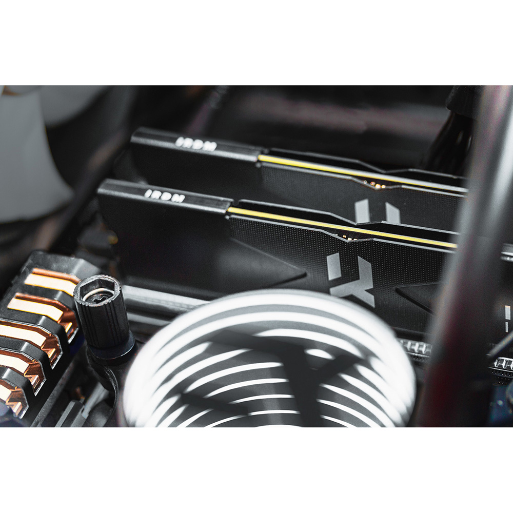 В Україні Набір GOODRAM IRDM DDR5 32GB (2x16GB) 5600MHz Black (IR-5600D564L36S/32GDC)