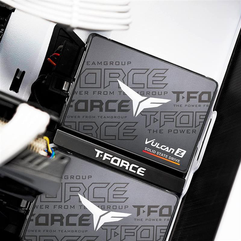 Внешний вид SSD накопитель TEAM Vulcan Z 256GB 2.5" SATAIII 3D TLC (T253TZ256G0C101)