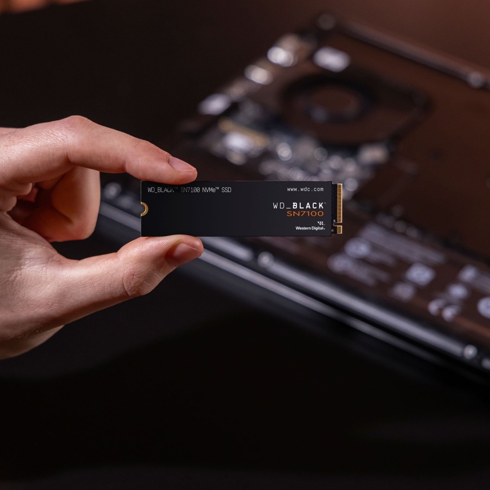 SSD накопичувач WD Black SN7100 SN7100 2TB (WDS200T4X0E) Ємність 2 Тб