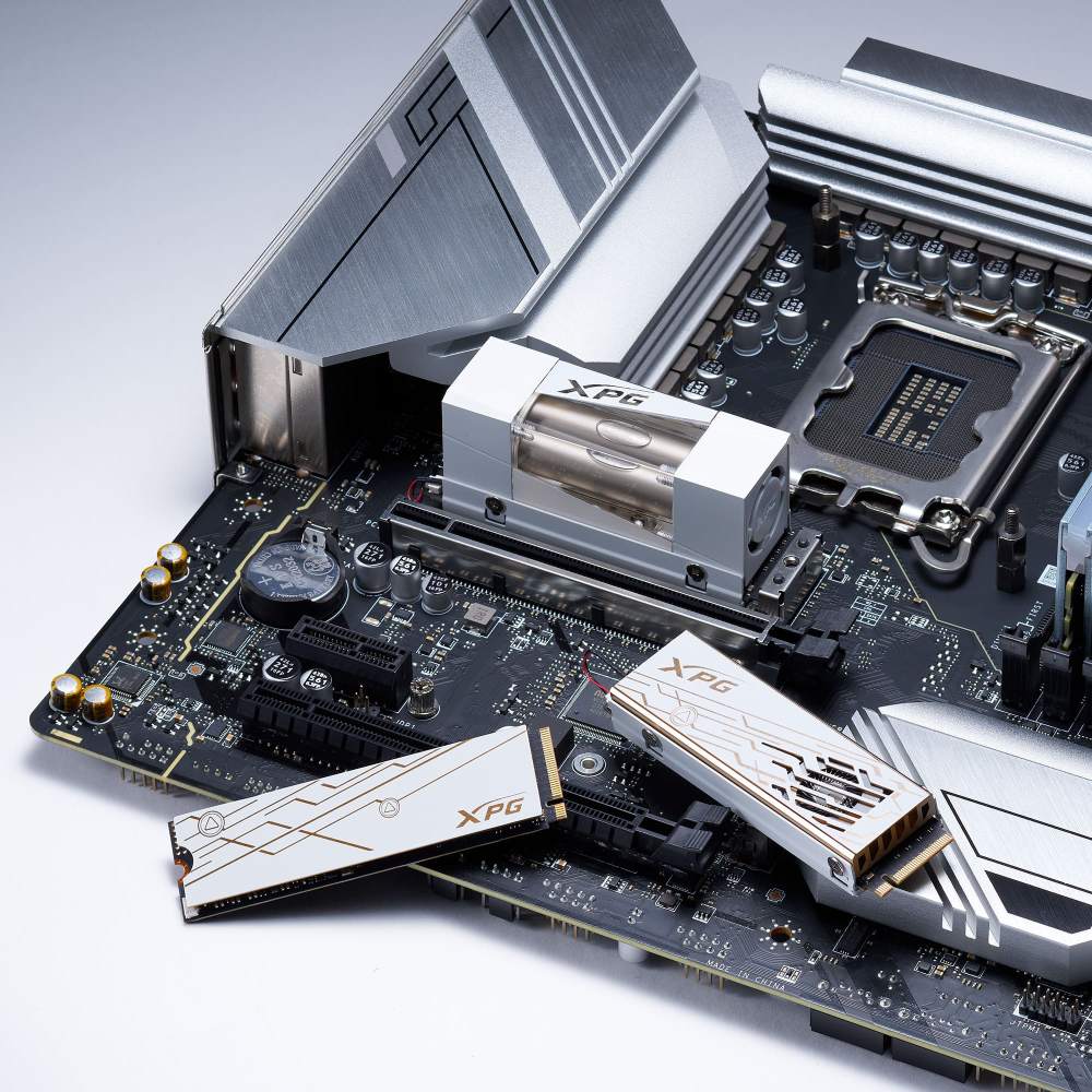 В інтернет магазині SSD накопичувач ADATA XPG MARS 980 BLADE 2TB (SMAR-980B-2TCS)