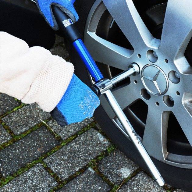 Фото Ключ динамометрический 1/2" 70-170 Nm L490мм + 3 головки хрестовые (465012170)