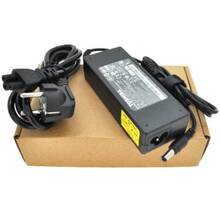 Блок питания MERLION для ноутбуков TOSHIBA 15V 6A 90Вт (LTO90/15-6,36*3,0)