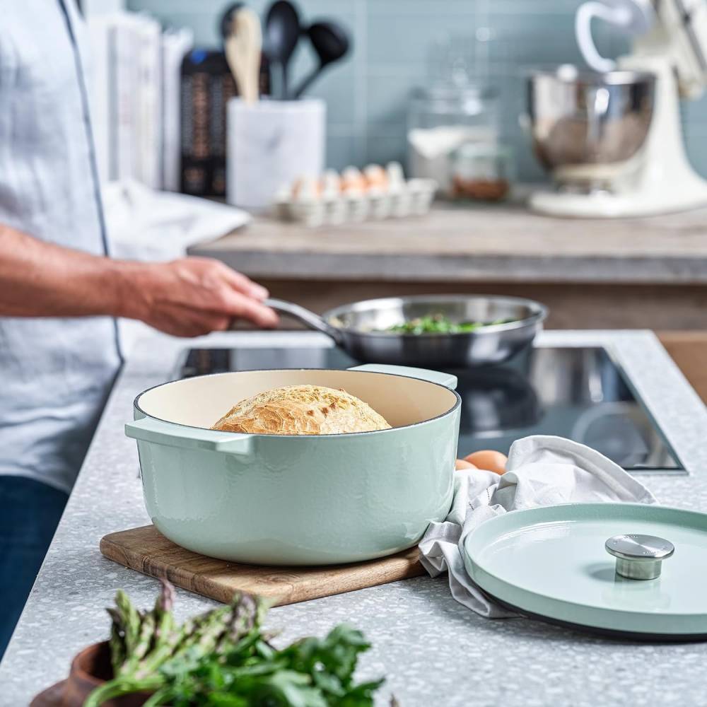 Каструля KITCHENAID Cast Iron 3,3 л Pistachio (CC007433-001) Матеріал каструлі чавун