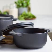 Кастрюля KITCHENAID Matte Oven-to-table 22 см 3.3 л Black (CC004899-001)