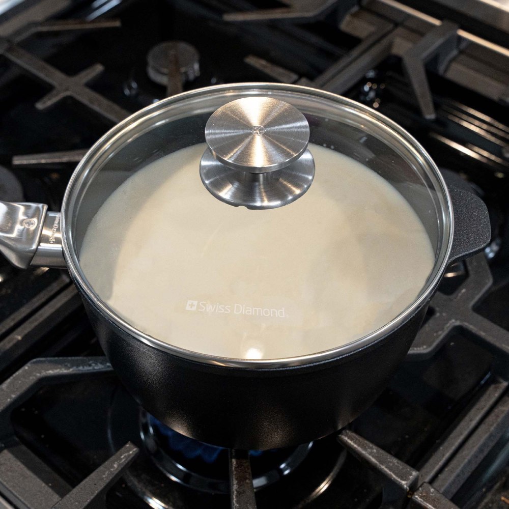 Ківш SWISS DIAMOND CXD Induction 3 л (CXD6720ic) Внутрішнє антипригарне покриття присутнє