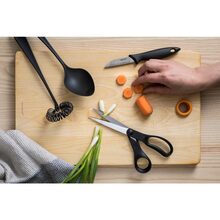 Нож для овощей Fiskars Essential 7 см (1023780)