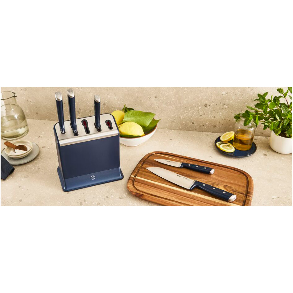 Набор ножей Tefal EverSharp 5 предметов + блок со встроенной системой заточки (K297S644) В Фокстрот Набор ножей Tefal EverSharp 5 предметов + блок со встроенной системой заточки (K297S644)