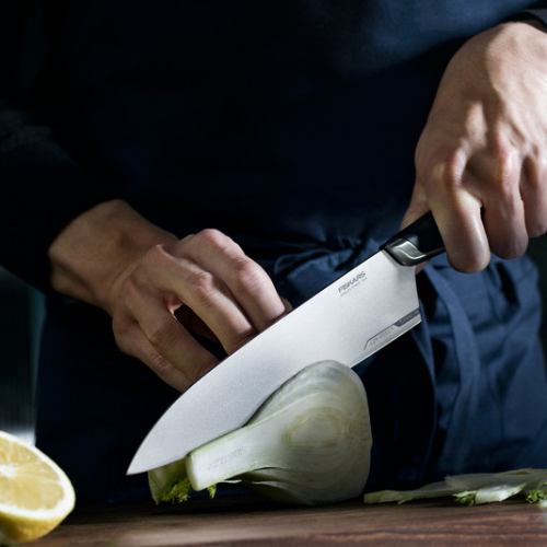 Фото Ніж кухарський FISKARS Taiten 20 см (1066830)