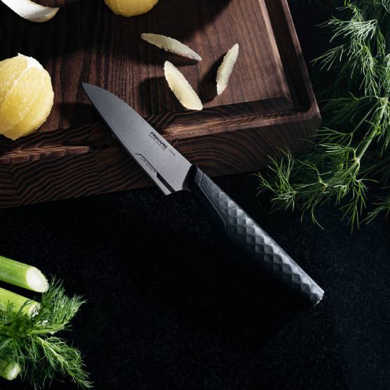 Зовнішній вигляд Ніж кухарський FISKARS Taiten 13 см (1066837)